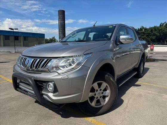 MITSUBISHI L200 TRITON 2.4 16V TURBO DIESEL SPORT HPE TOP CD 4P 4X4 AUTOMÁTICO